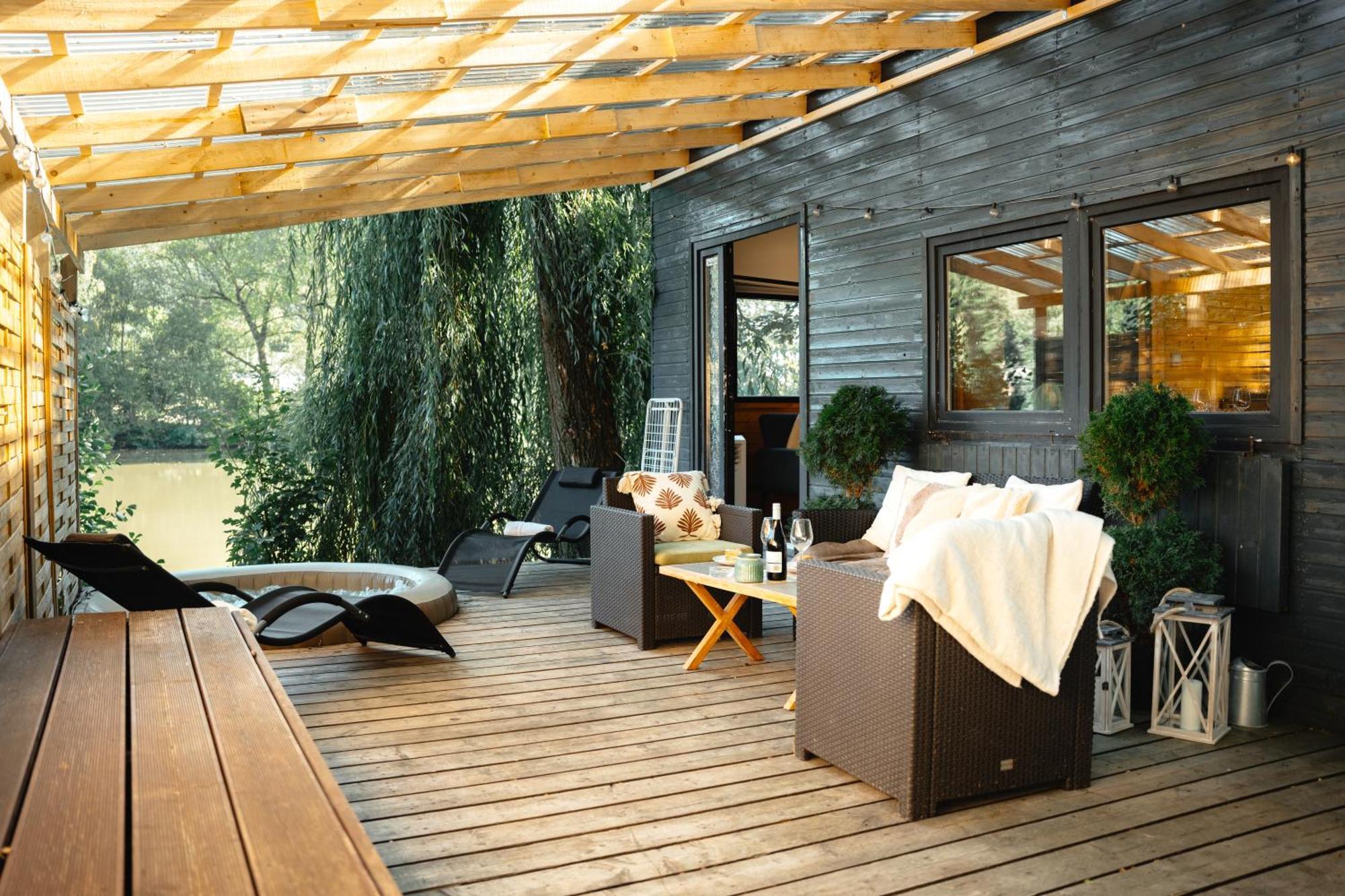 Secret Lake Prag Magic Place Relaxation& Wellness Rehenice Exterior foto